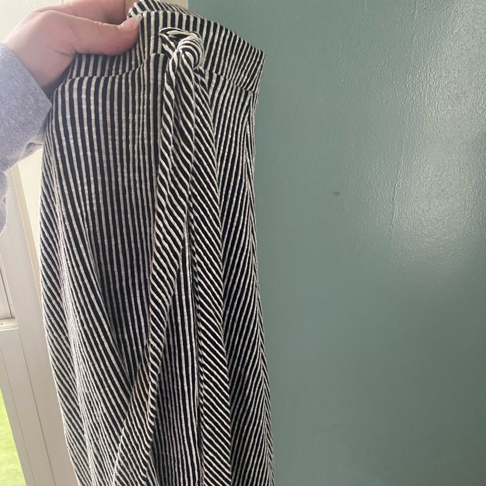 Black & white skirt